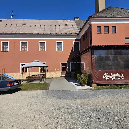 Restaurace U Klary Maison d'hôtes 3*